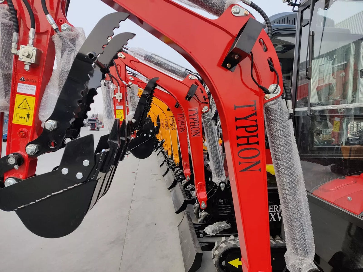 4,000 lbs Terror XVIII Mini Excavator, EPA Certified KUBOTA D902 Diesel Machine