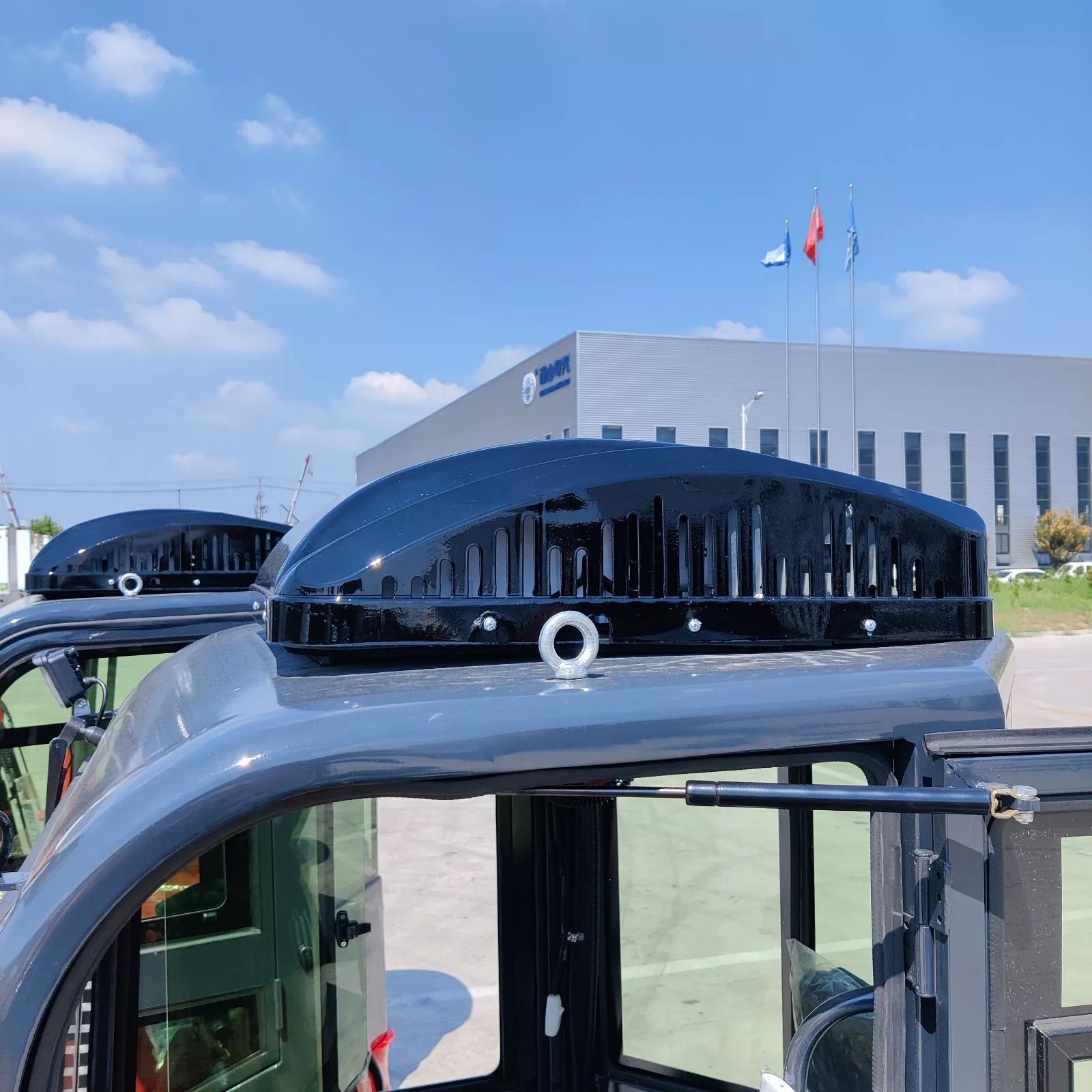 2 Ton New Mini Excavator Digger Tractor, EPA certified KUBOTA D902 Diesel Engine