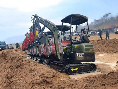 2025 4,000 lb Green TYPHON TERROR XX Mini Excavator Rubber Track with Kubota D902 Diesel Engine USA