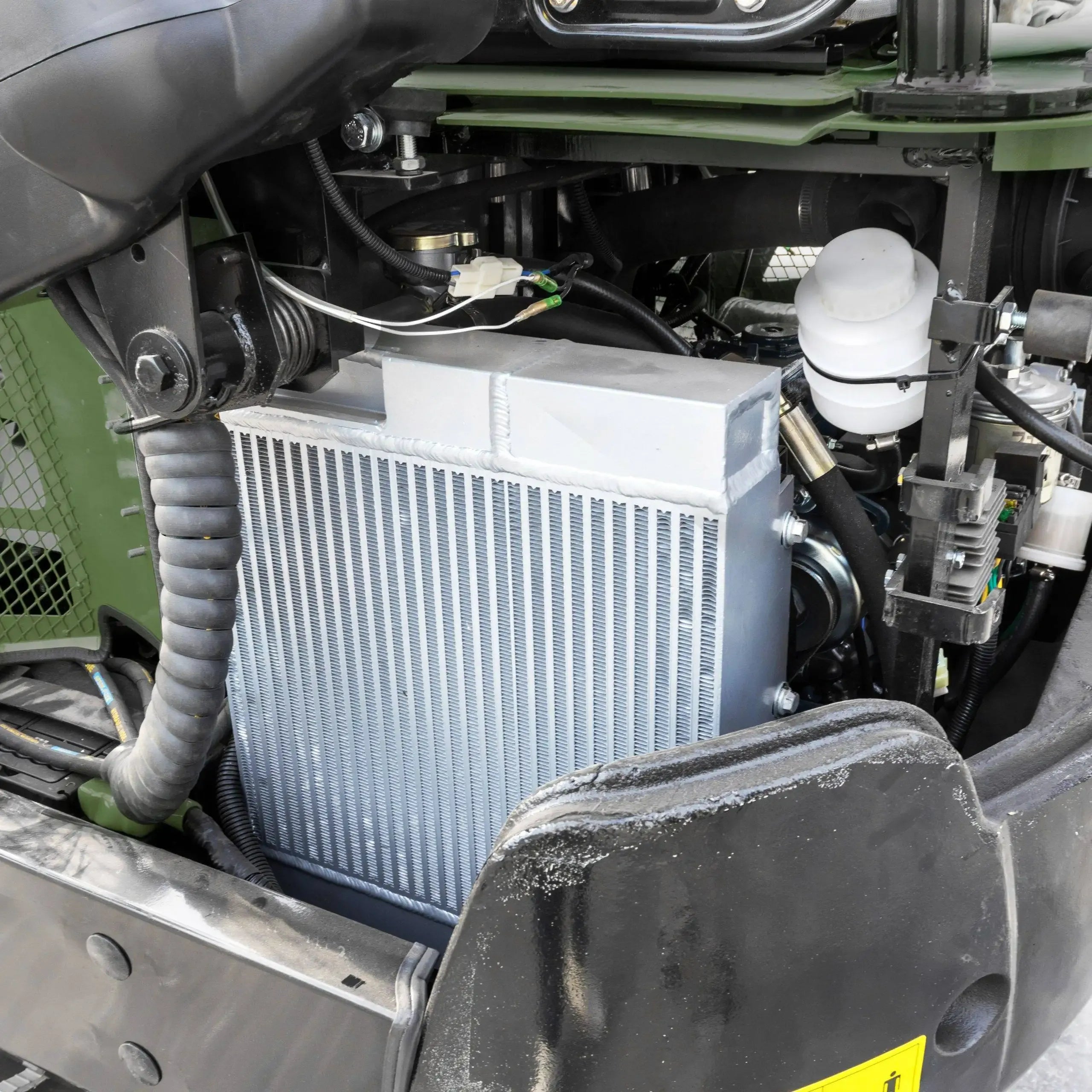 2025 4000 lb Typhon Terror XVIII Mini Excavator Rubber Track with Kubota Diesel Engine